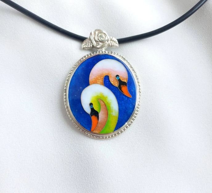 What is Enamel Jewelry - Why You Should Wear It? Enamel Jewelry