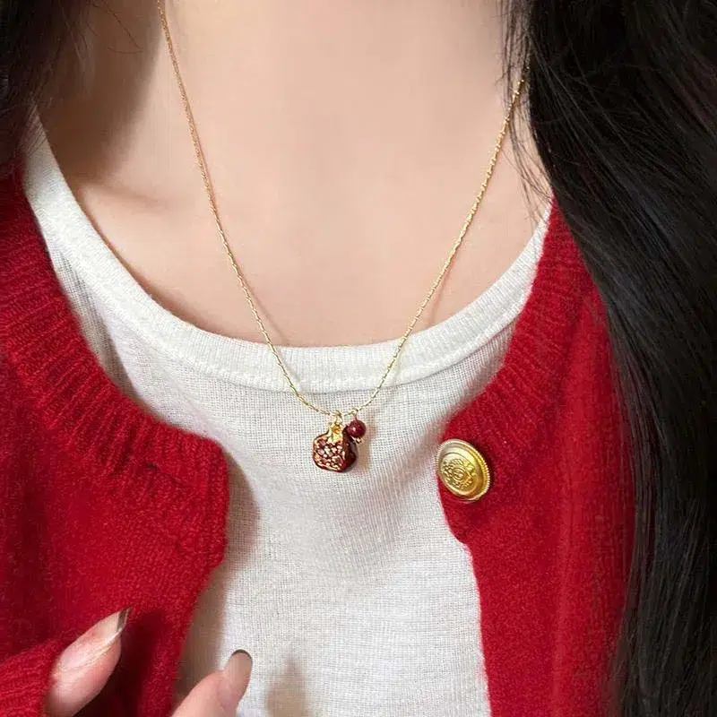 Pomegranate Necklace Model